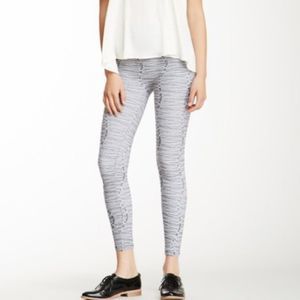 Whitney Eve Ribbed Leggings